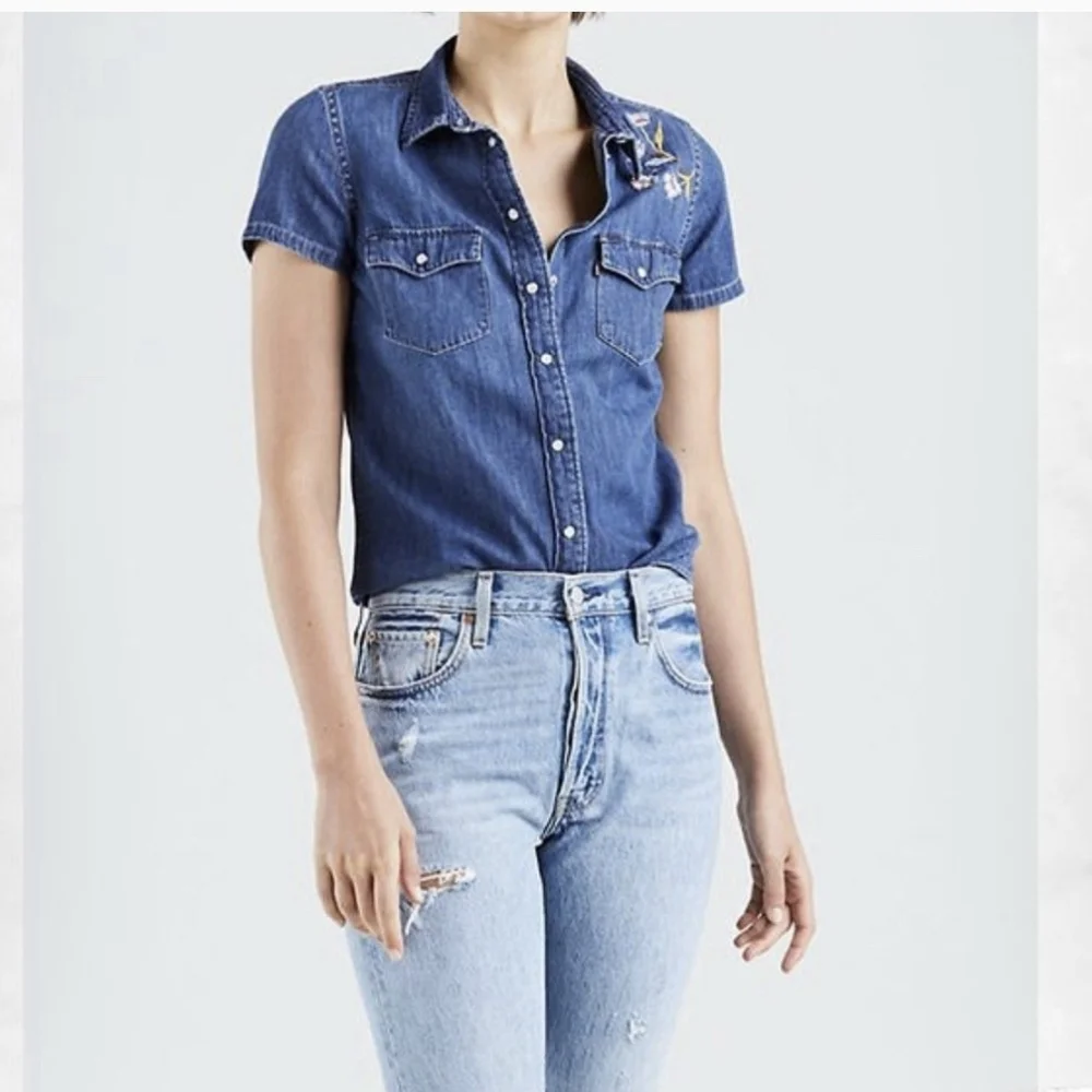 Levi's Soft Denim Short Sleeve Embroidery Button-Up Shirt XS *D2 - Picture 1 of 6